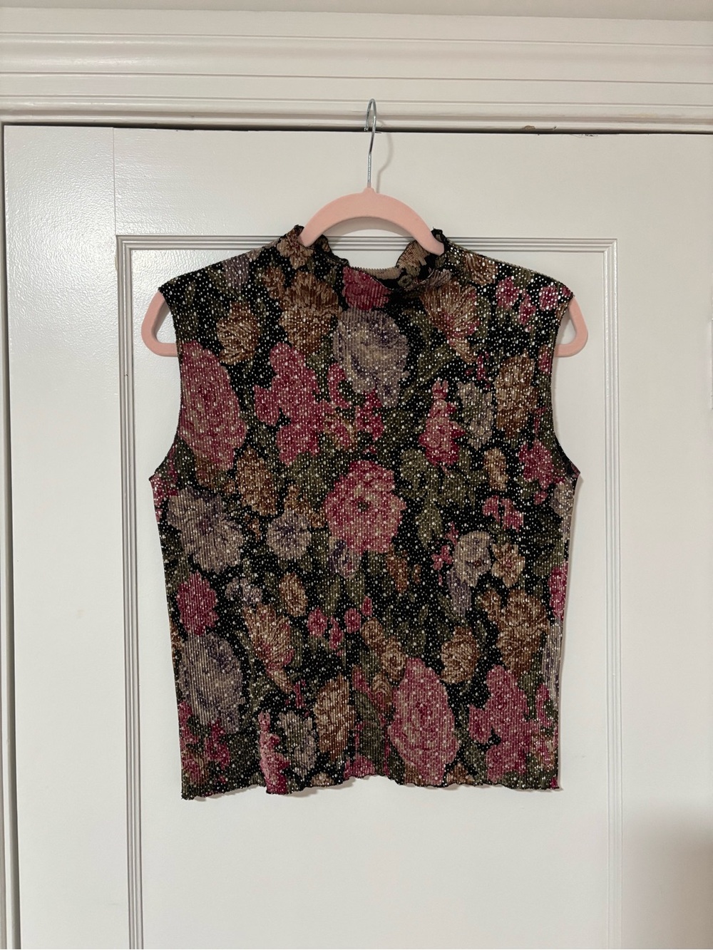 Vintage Jaipur Women’s Pink and Gold Floral Mock Neck Sleeveless Blouse